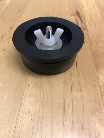 (983) 2.7" Rubber Drain Plug w/bolt